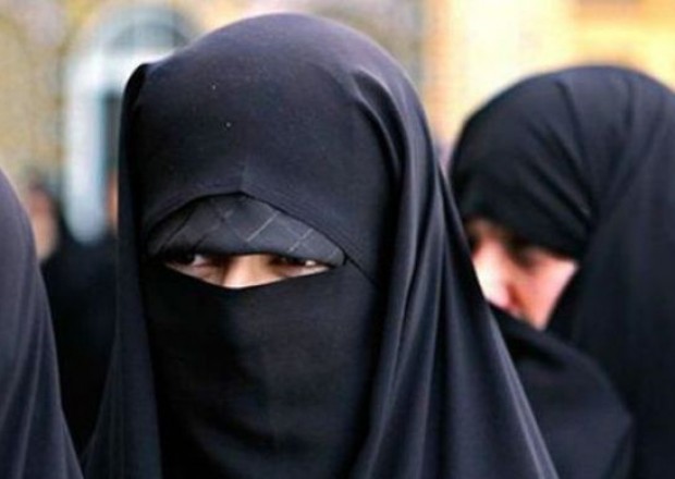 İŞİD terrorçuları qadın paltarında tutuldu