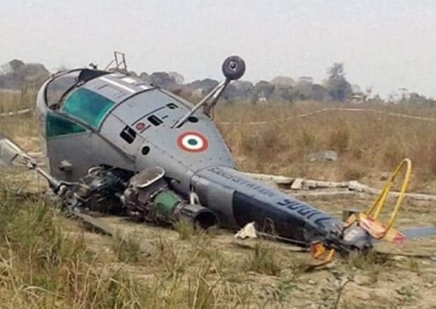 Hindistanda hərbi helikopter qəzaya uğradı 