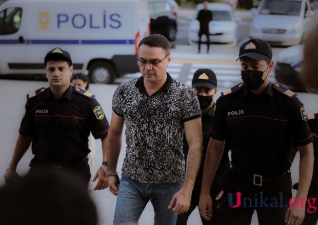"Deputatın məhkəməyə qandalla gətirilməsi yanlış idi" - Fazil Mustafa