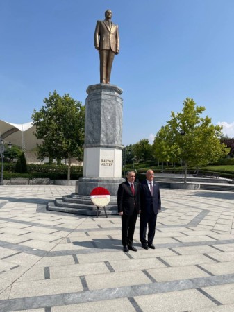 Baş prokuror Ankarada Heydər Əliyevin adını daşıyan parkı ziyarət etdi - YENİLƏNİB (FOTO)