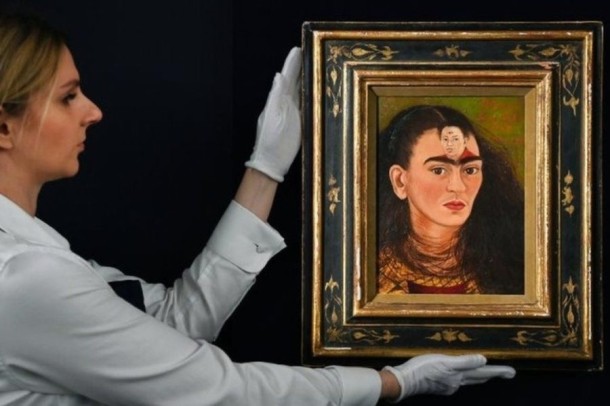 Frida Kalonun bu əsəri 59 milyona satıldı - FOTO