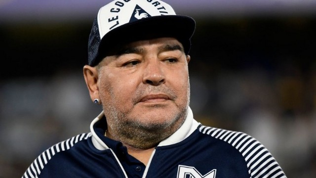 Maradona ürəksiz dəfn edilib? 