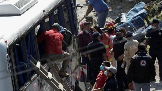 Meksikada avtobus qəzası:19 ÖLÜ
