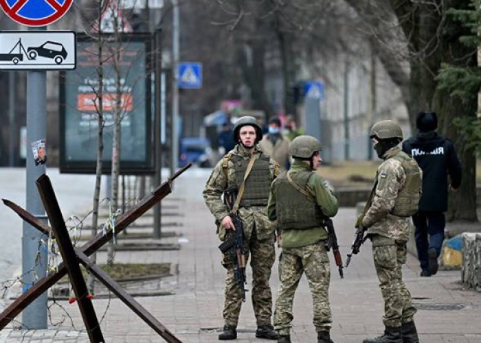 Kiyev gücləndirilmiş komendant saatına KEÇDİ