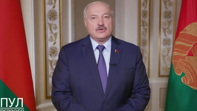 Lukaşenko Putinə dəstək olmayanları bununla HƏDƏLƏDİ
