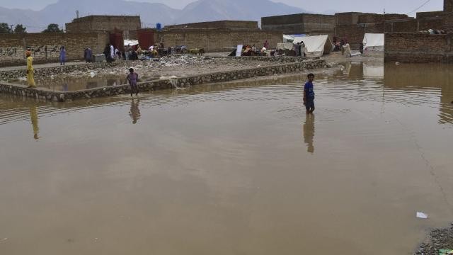 Pakistanda sel nəticəsində ölənlərin sayı 32-yə çatıb 
