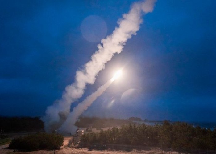 Ukrayna Belarus ərazisindən raketlərlə vuruldu 