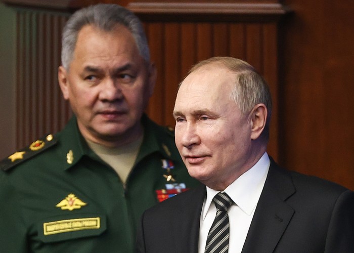 Putin Rusiyanın yüksək dəqiqlikli silahlarından danışıb 