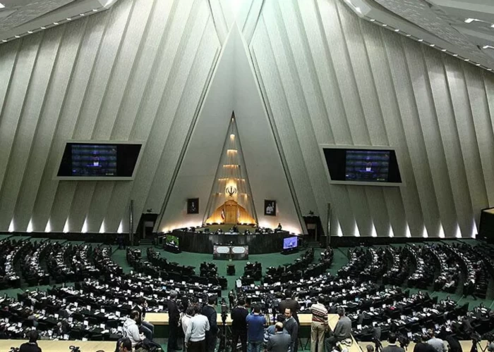 İran Parlamenti Azərbaycanla Ermənistan sərhədini müzakirə edəcək