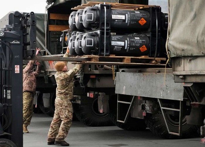 "Britaniya Ukraynaya 2,63 milyard dollarlıq hərbi yardım ayıracaq" - FT