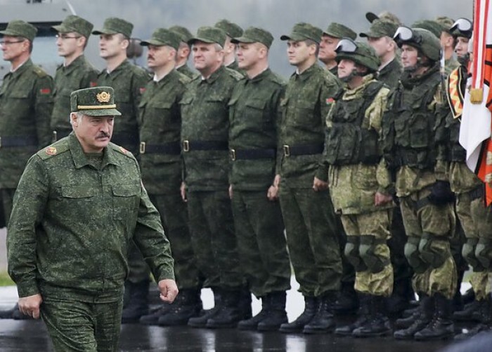 Belarus təcili hərbi təlimlərə başlayır