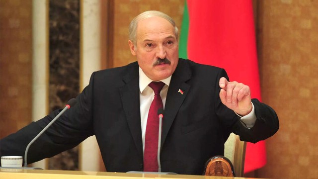 "Qərbə olan borcumuzu Belarus rublu ilə ödəyəcəyik" - Lukaşenko