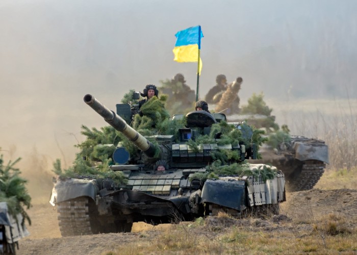 Ukrayna müdafiə xərclərini 10 milyard dollar artırdı
