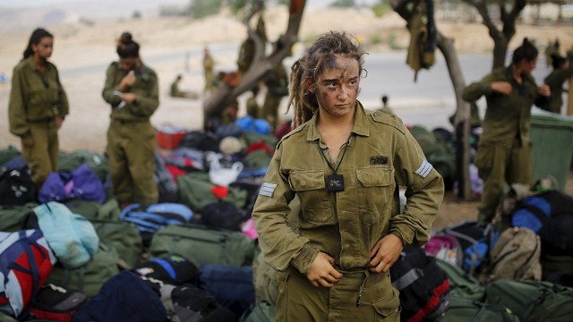 İsrail sərhəd qoşunlarına qadın tankçılar cəlb etməyə başlayıb