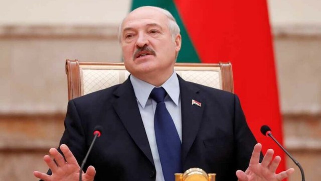 "Sülh istəyirsənsə, müharibəyə hazırlaş" - Lukaşenko