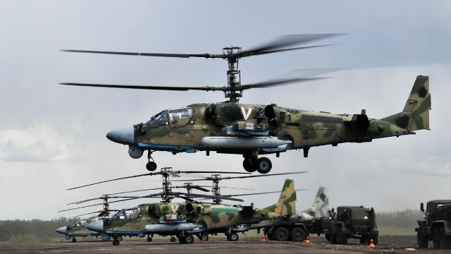 Rusların daha iki Ka-52 helikopteri VURULDU