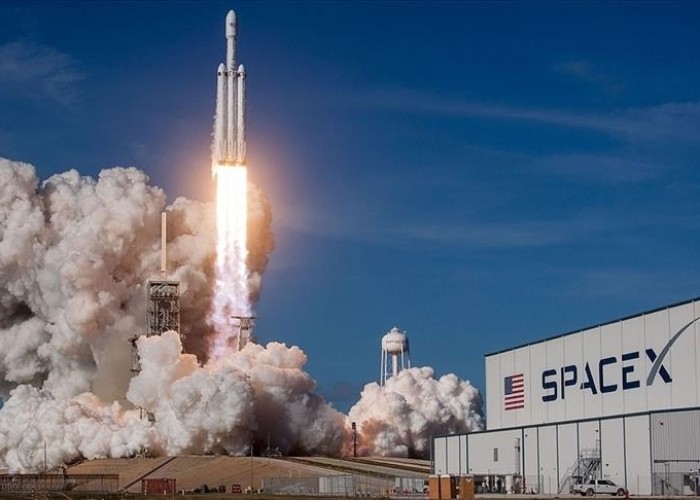 "SpaceX" fransız peykini orbitə göndərdi