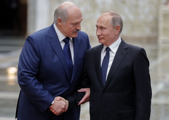 Lukaşenko Putinə zəng etdi 