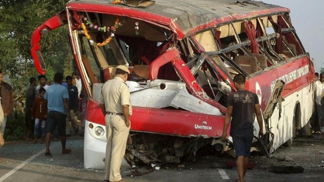 Hindistanda ağır yol qəzasında 10 nəfər öldü