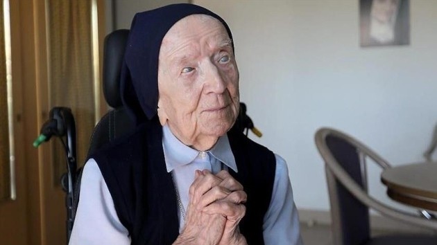 Dünyanın ən yaşlı rahibəsi öldü 