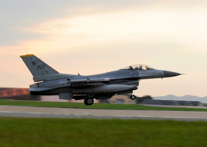 ABŞ "F-16"ların Ukraynaya verilməsini müzakirə edəcək