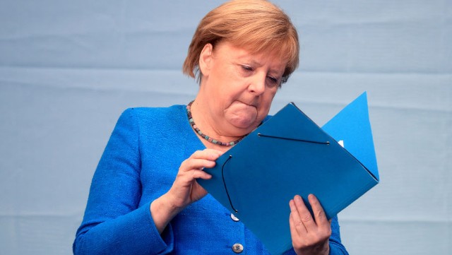 Merkel YUNESKO-nun Sülh Mükafatını aldı 