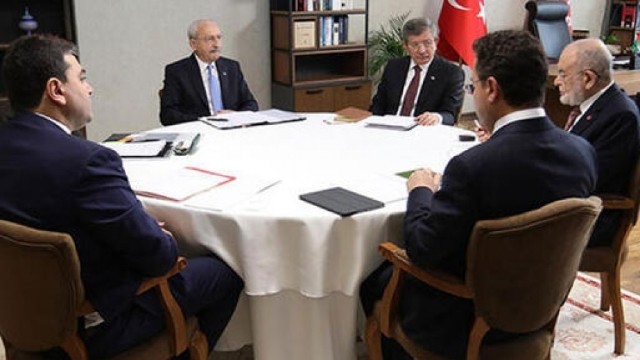 Türkiyədə beş müxalif partiya sədrinin görüşü keçirildi 