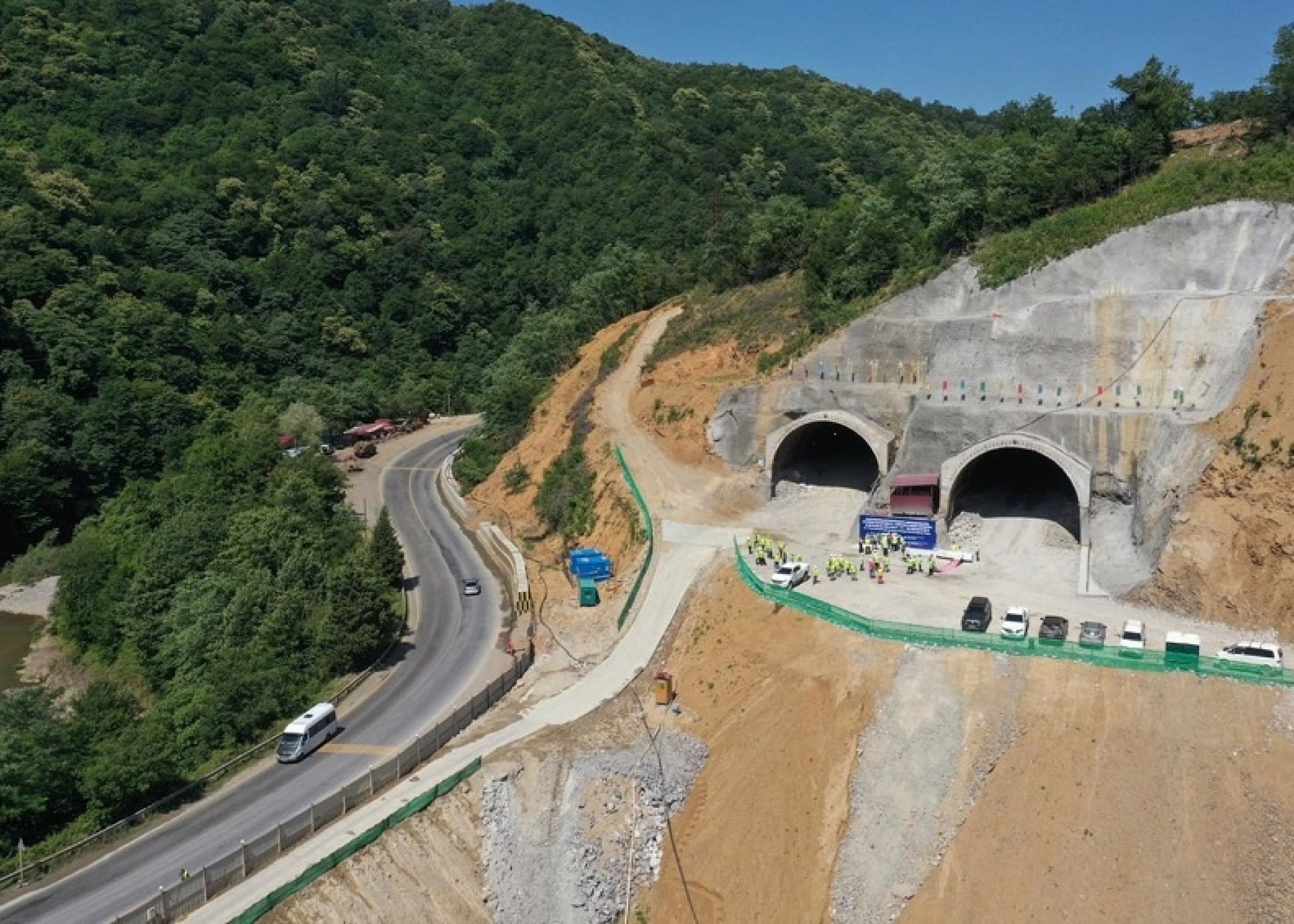 Gürcüstanda tunel çökdü - FOTO