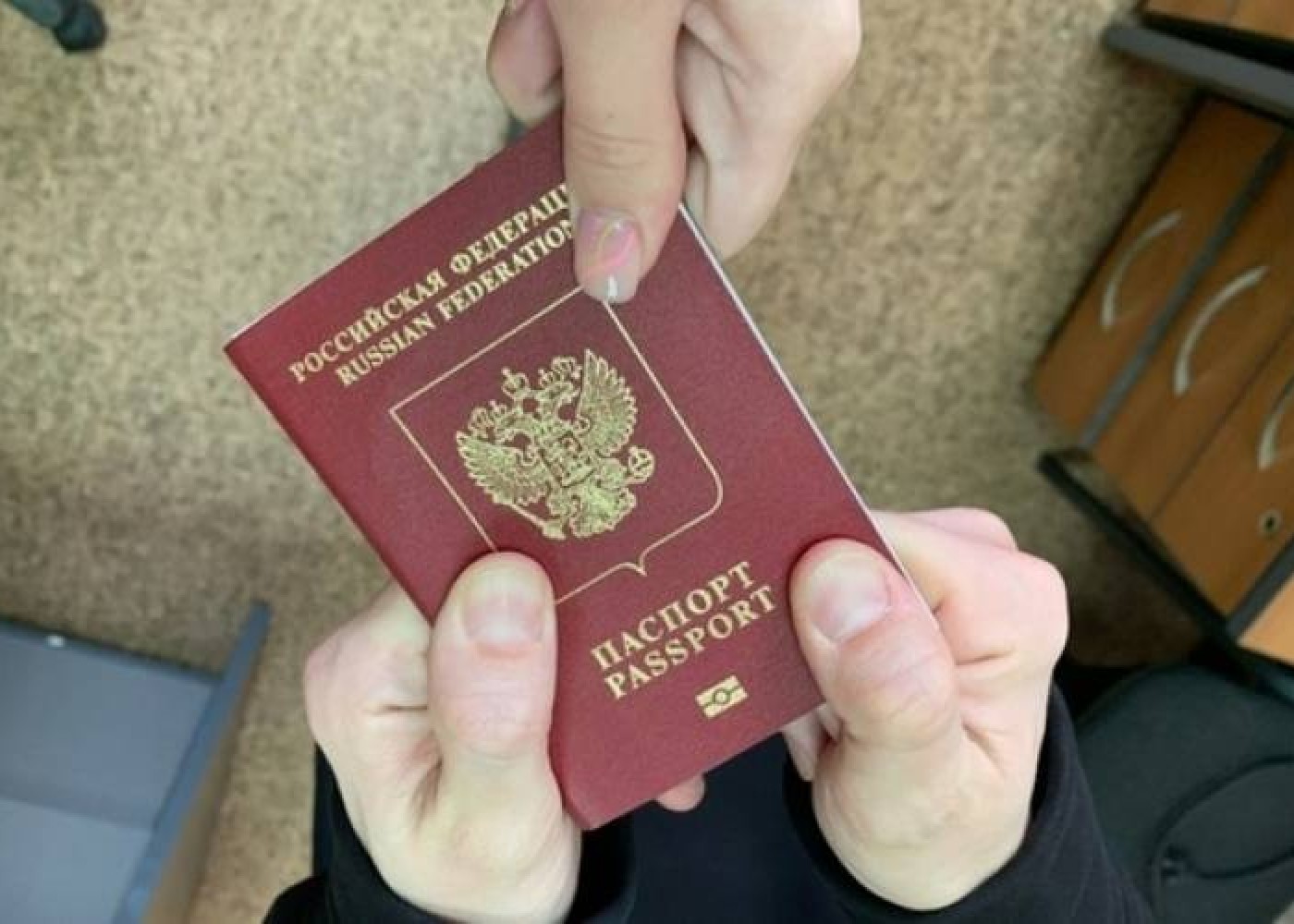 Rusiya rəsmilərin pasportlarını müsadirə edir - YENİLƏNİB