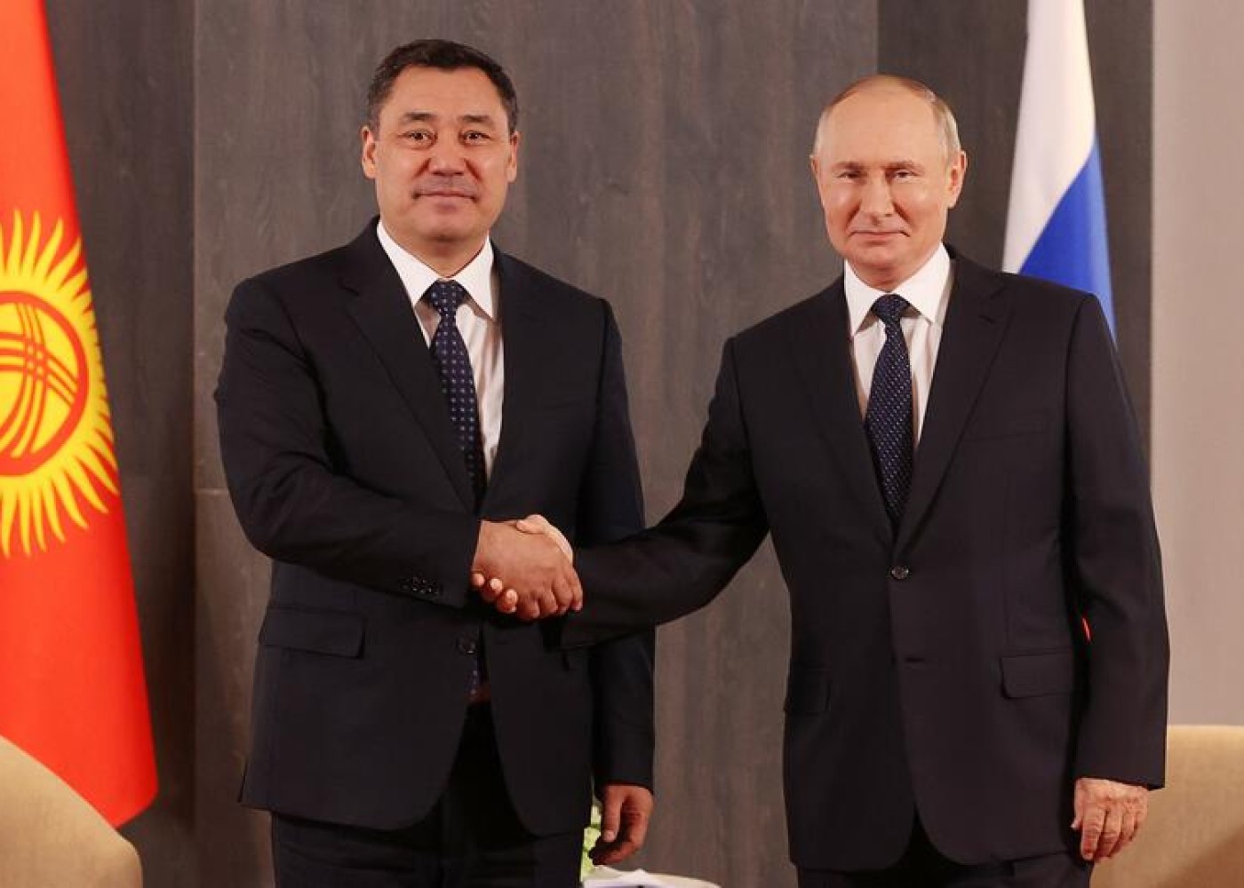 Qırğızıstan prezidenti Rusiyada Putinlə görüşəcək