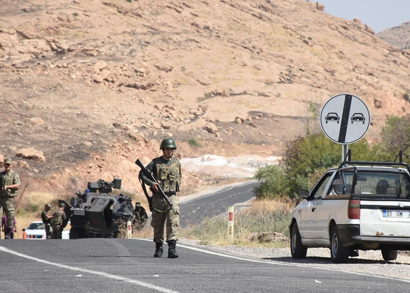 Türkiyədə terrorla əlaqədar komendant saatı tətbiq edildi 