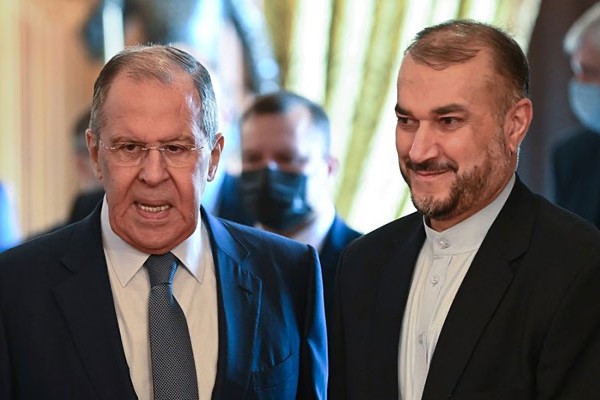 Lavrov iranlı həmkarı ilə görüşdü 