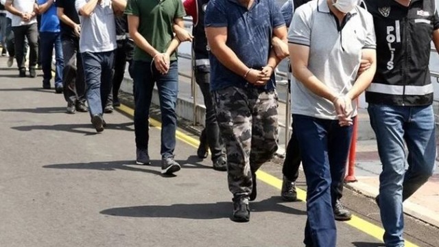İstanbulda FETÖ əməliyyatı: 15 nəfər tutuldu