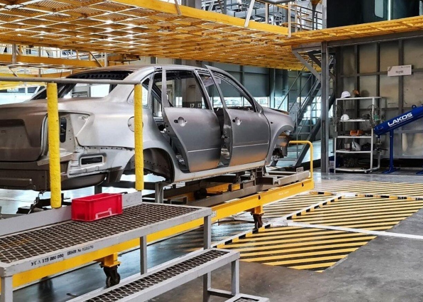 Rusiya "Nissan" zavodunda "Lada" avtomobilləri istehsal edir 