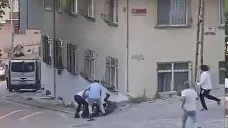 İstanbulda silahlı dava: 1 nəfər güllələndi