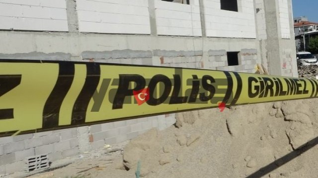 Türkiyədə şadlıq sarayının divarı uçdu: 2 uşaq altında qaldı