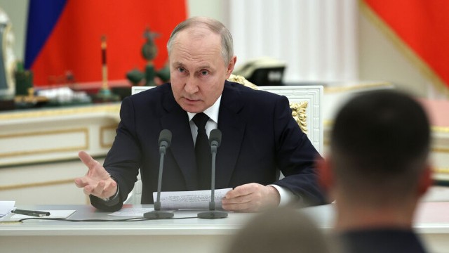 Putin Ukraynanı Krım körpüsünə hücumda ittiham etdi