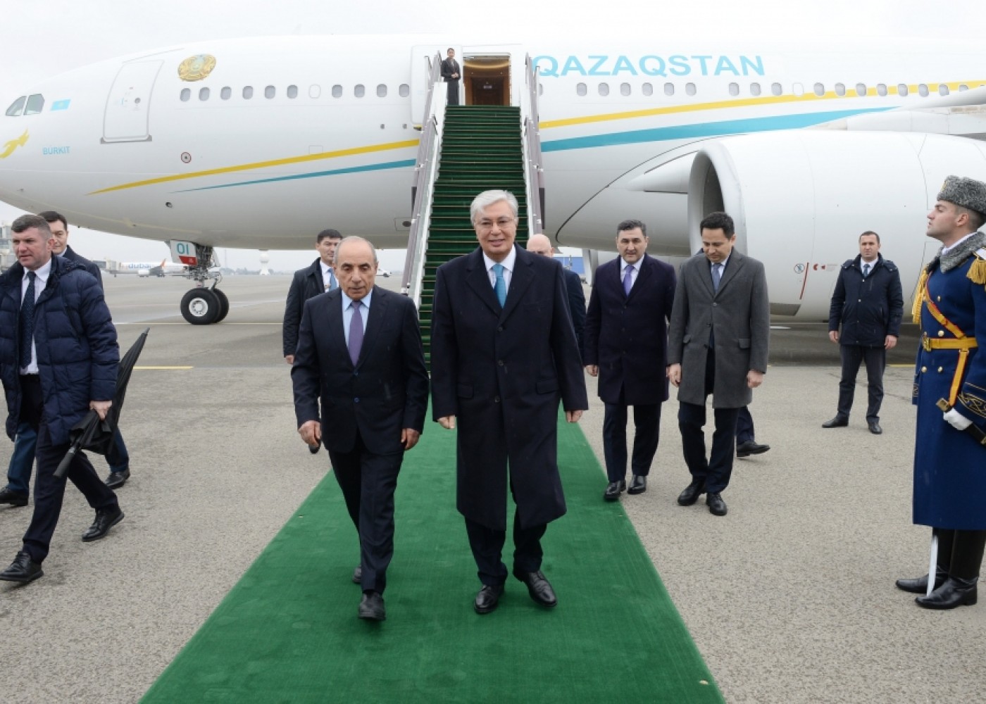Qazaxıstan Prezidenti Azərbaycana gəldi - FOTO