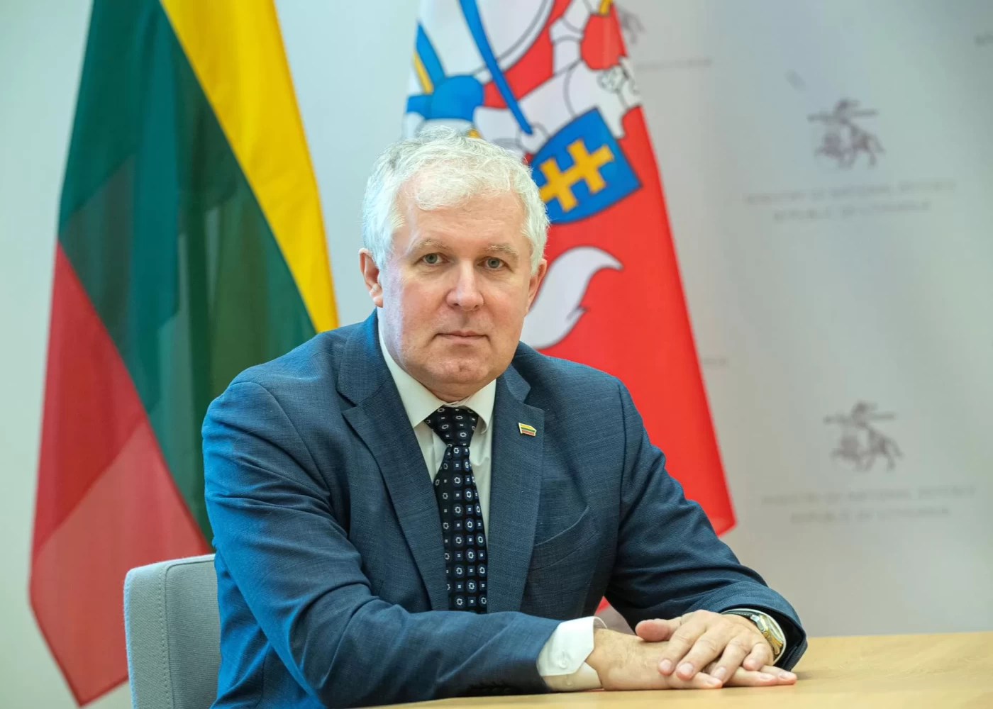 Litvanın müdafiə naziri istefa VERDİ