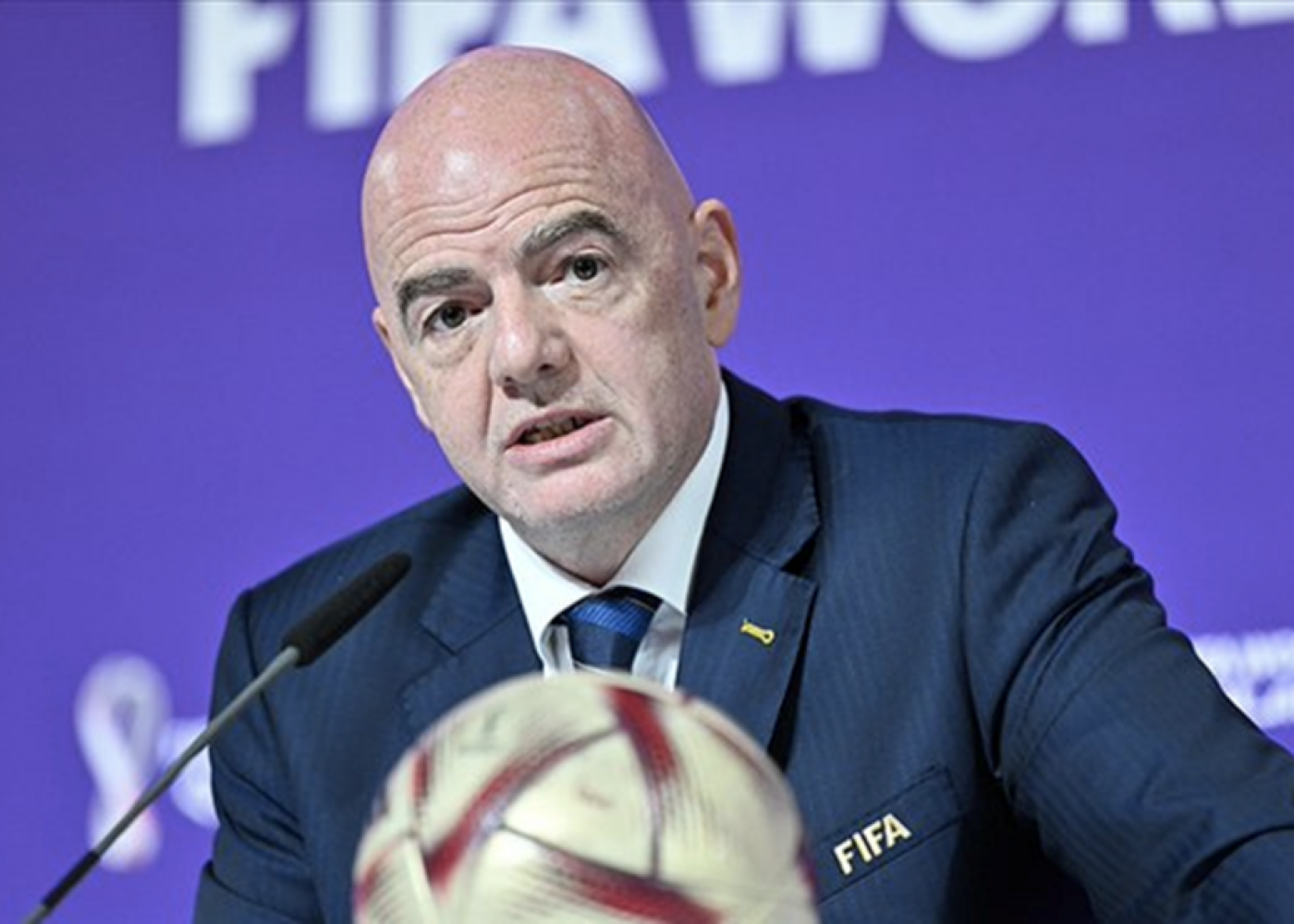 FIFA prezidenti “Trabzonspor” azarkeşlərinin “Fənərbağça” futbolçularına hücumunu pisləyib