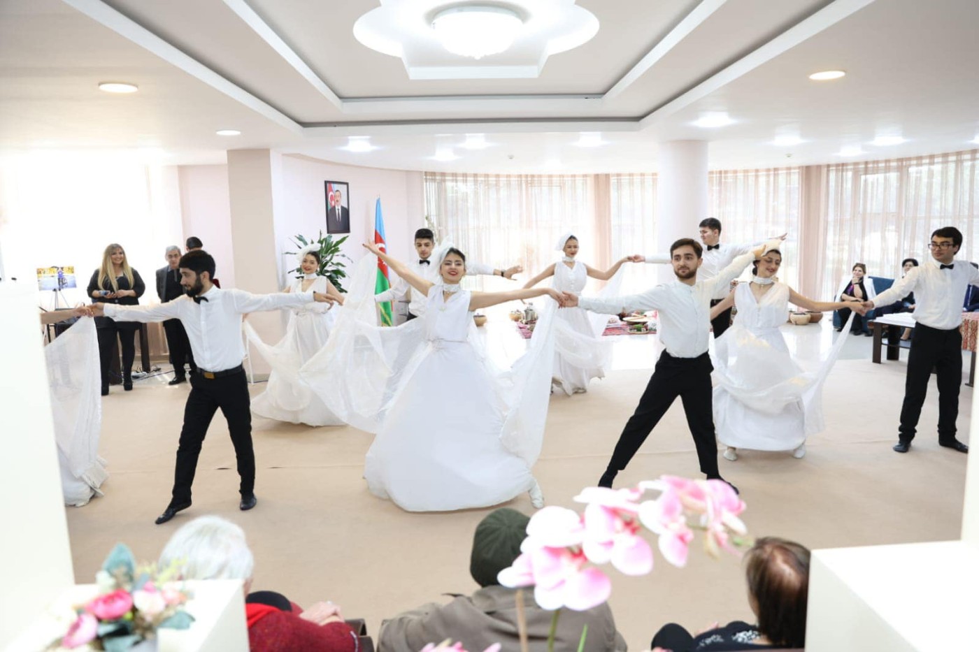 UNEC kollektivi bu il də Novruz bayramını ahıl sakinlərlə qeyd etdi - FOTOLAR