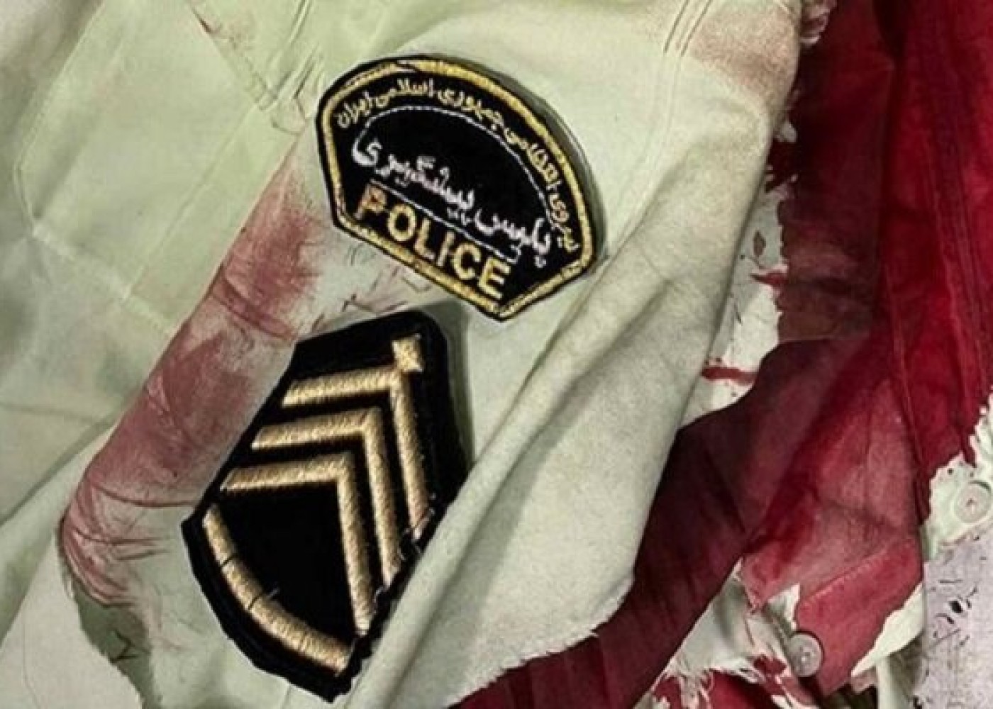 İranda polis leytenantı öldürüldü