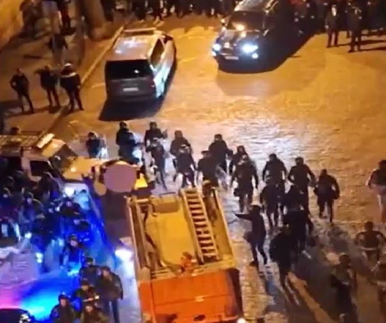 Tbilisidə etirazçılarla polis arasında qarşıdurma - VİDEO (YENİLƏNİB)