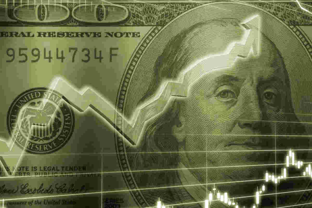 Dollar yenidən bahalaşdı -  Proqnozlar düz çıxmadı