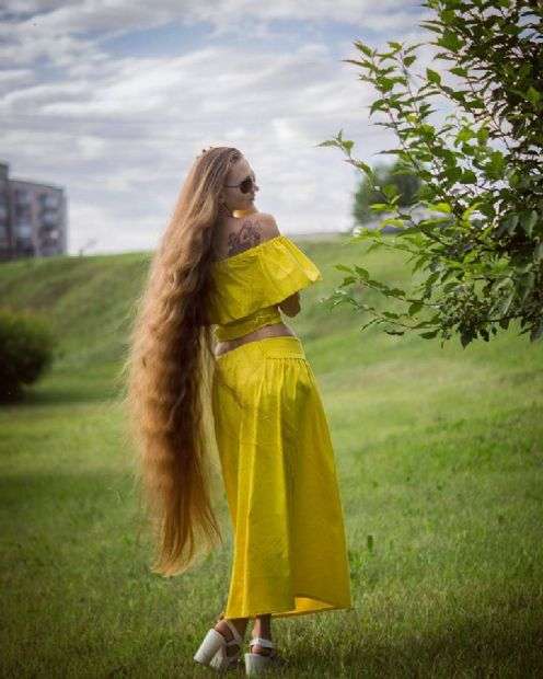  13 ildir saçını kəsməyib Rapunzel kimi uzatdı- FOTOLAR