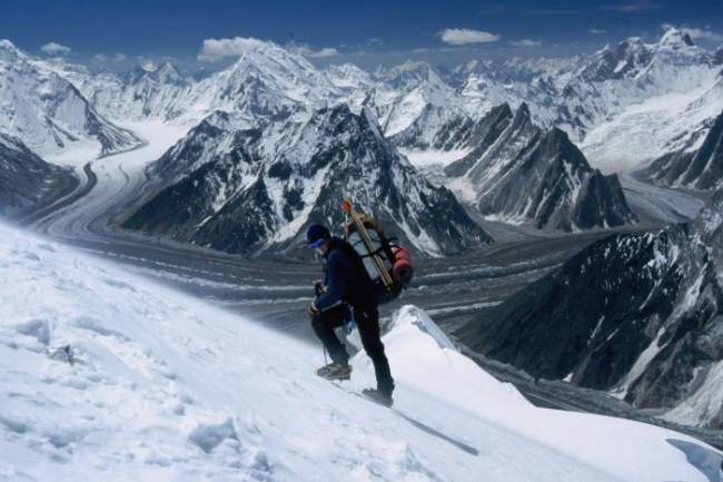 Alp dağlarında beş alpinist həyatını itirdi 
