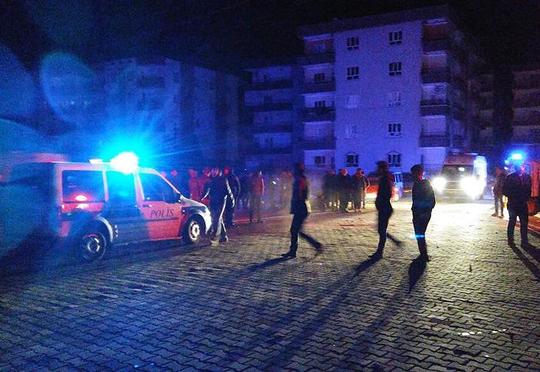 Park edilən avtomobil partladı:  3 yaşlı uşaq öldü, 15 nəfər yaralandı -VİDEO