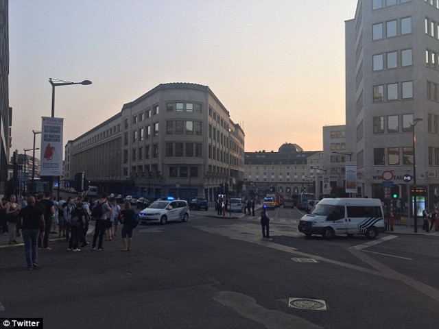 Polis mərkəzi vağzalda kamikadzeni məhv etdi -  VİDEO