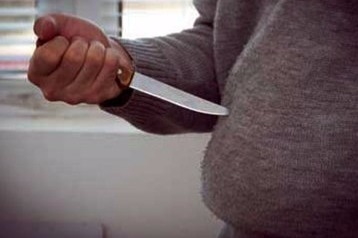 31 yaşlı kişi özünü bıçaqlayıb   ÖLDÜRDÜ