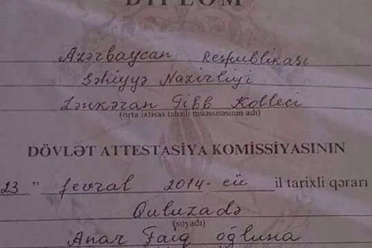 Azərbaycanda oğlana tibb bacısı   diplomu verildi (VİDEO)
